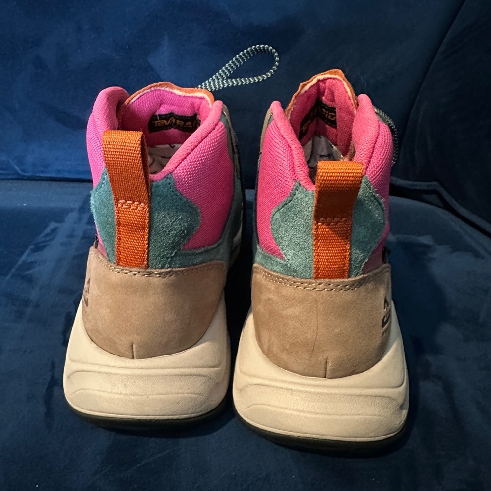 Teva Womens Waterproof Geotrecca Rp Pink, Blue, Tan Hiking Boots US Size 8 - Picture 2 of 13